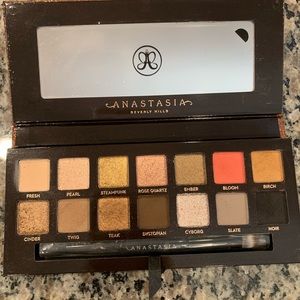Anastasia Beverly Hills Sultry Eyeshadow Palette